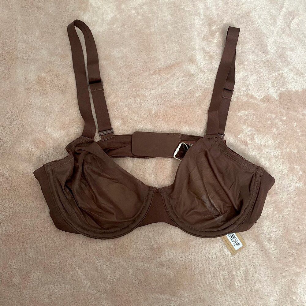 NWT SKIMS No Show Cocoa Sheer Bra